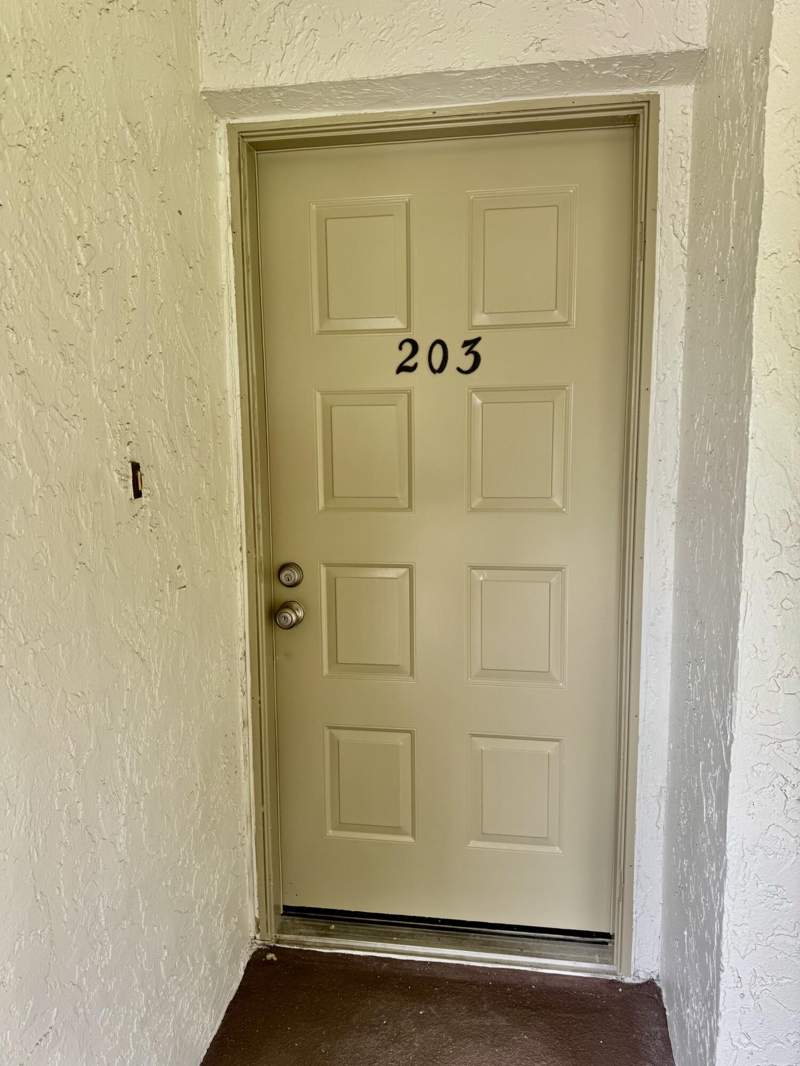 2 bedroom Condominium at 6962 Briarlake Circle #203, Briarwood Condo, Palm Beach Gardens — photo 2