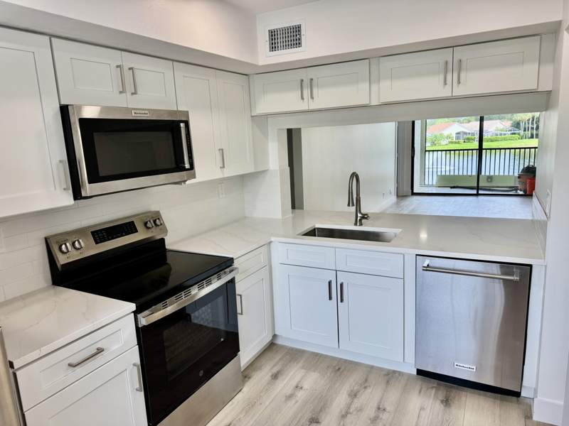 2 bedroom Condominium at 6962 Briarlake Circle #203, Briarwood Condo, Palm Beach Gardens — photo 3