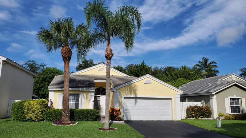 3 bedroom Single Family Residence at 5403 NW 55th Terrace, Winston Park Section One, Coconut Creek — photo 2