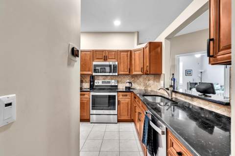 5819 Grand Harbour Circle, Boynton Beach FL - photo 9 of 59