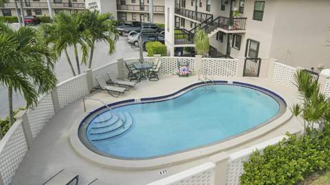 711 Hummingbird Way #201, North Palm Beach FL - photo 9 of 48