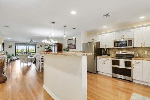 711 Hummingbird Way #201, North Palm Beach FL - photo 24 of 48