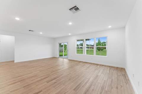 1685 SW Meridian Avenue, Port St. Lucie FL - photo 15 of 30