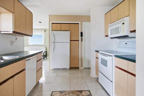 8212 NW 12th Court, Plantation FL - photo 9 of 25