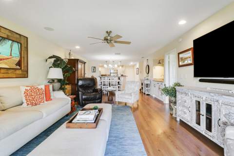 711 Hummingbird Way #201, North Palm Beach FL - photo 14 of 48
