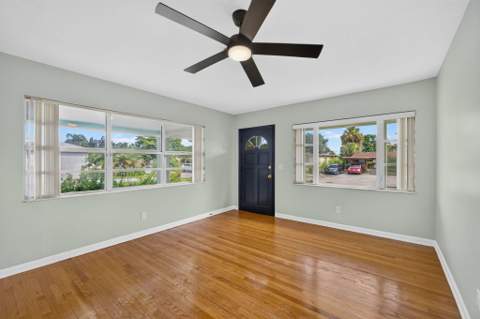 1547 W 10th Street, Riviera Beach FL - photo 12 of 37