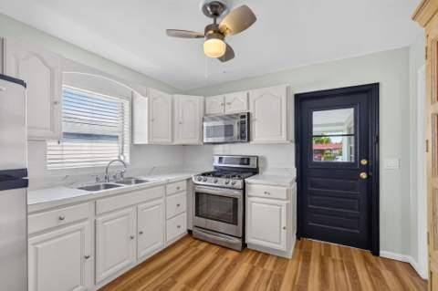 1547 W 10th Street, Riviera Beach FL - photo 15 of 37