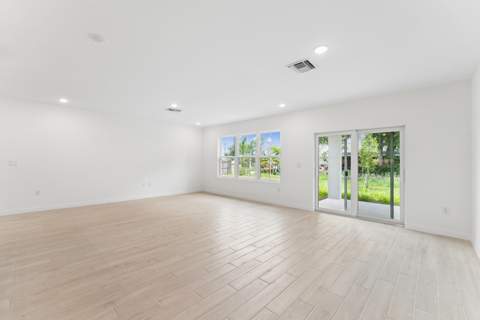 1068 SW Mataro Avenue, Port St. Lucie FL - photo 17 of 29