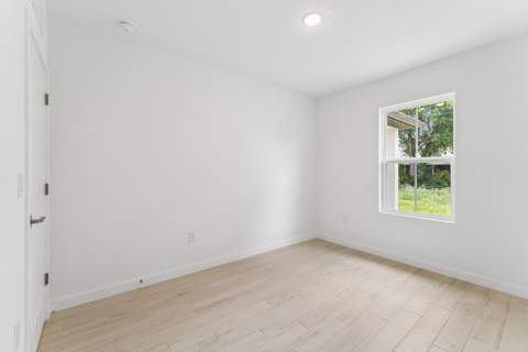 1068 SW Mataro Avenue, Port St. Lucie FL - photo 19 of 29