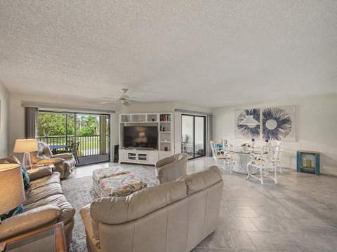 5132 SE Club Way #202, Stuart FL - photo 10 of 34