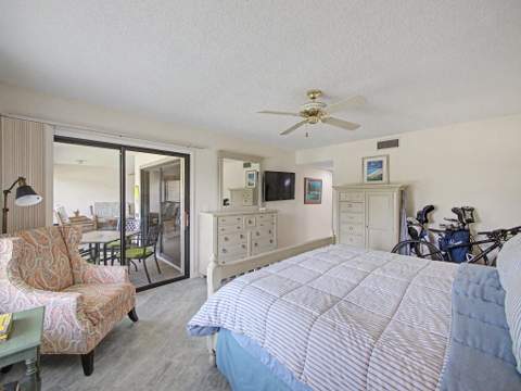 5132 SE Club Way #202, Stuart FL - photo 16 of 34