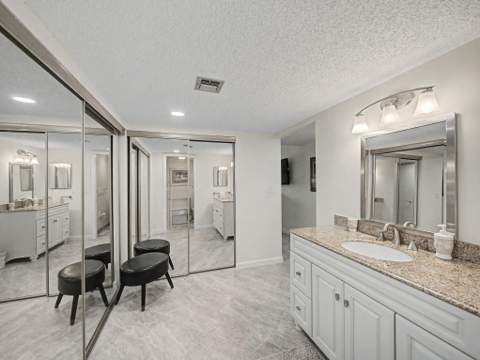 5132 SE Club Way #202, Stuart FL - photo 20 of 34