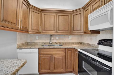 701 Burgundy O, Delray Beach FL - photo 12 of 78