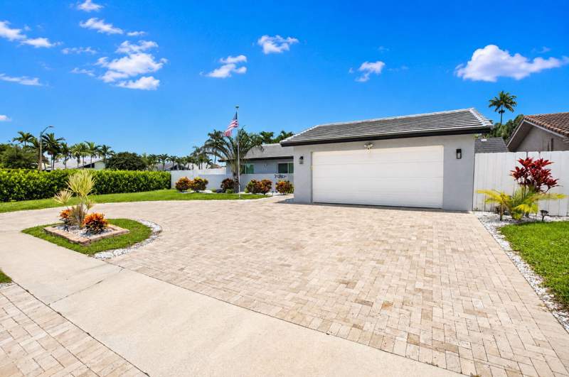 3 bedroom Single Family Residence at 6521 Woodbury Road, TOLEDO PARK HOMES SEC 1, Boca Raton — photo 2