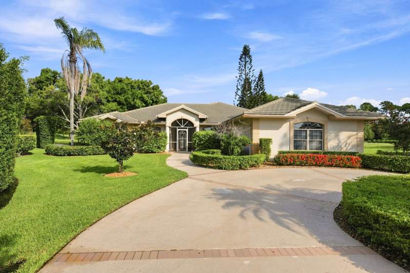 3 bedroom Single Family Residence at 3608 Twin Lakes Terrace, Monte Carlo Country Club Unit 3, Fort Pierce — photo 2