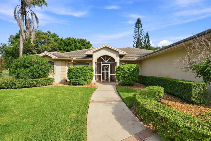 3 bedroom Single Family Residence at 3608 Twin Lakes Terrace, Monte Carlo Country Club Unit 3, Fort Pierce — photo 4