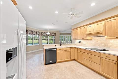 3608 Twin Lakes Terrace, Fort Pierce FL - photo 10 of 49