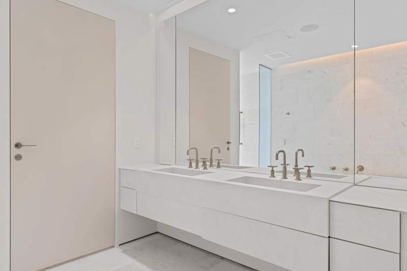 1 bedroom Condominium at 200 Arkona Court #401, 1515 Flagler Condo, West Palm Beach — photo 5