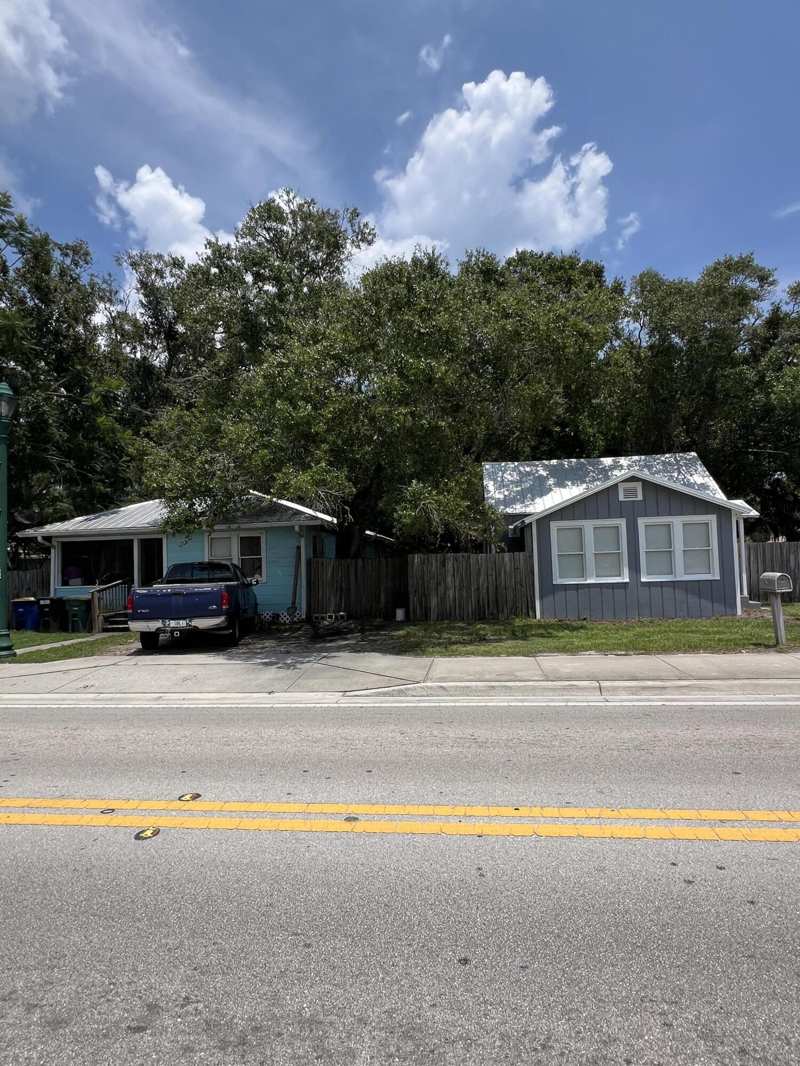 3 bedroom Single Family Residence at 122 N 13th Street, Killer & Demmer'S Subdivision, Fort Pierce — photo 1