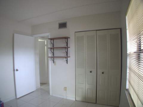 10332 Sunrise Lakes Boulevard #111, Sunrise FL - photo 9 of 25