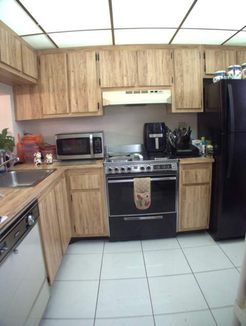 10332 Sunrise Lakes Boulevard #111, Sunrise FL - photo 16 of 25