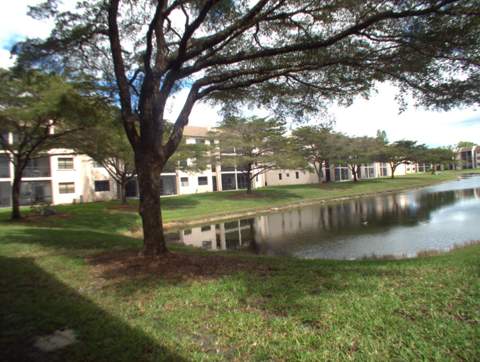 10332 Sunrise Lakes Boulevard #111, Sunrise FL - photo 21 of 25