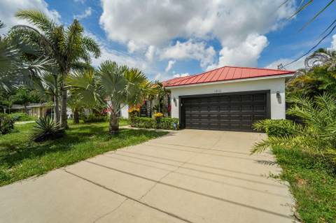 1812 SE Fallon Drive, Port St. Lucie FL - photo 7 of 50