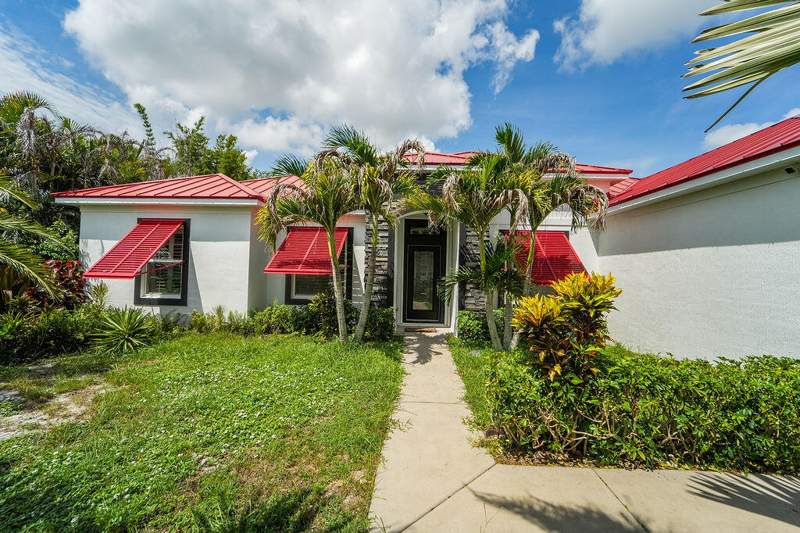 4 bedroom Single Family Residence at 1812 SE Fallon Drive, Port St Lucie Section 13, Port St. Lucie — photo 2