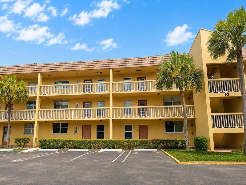 1 bedroom Condominium at 6200 NW 62nd Street #206, Bermuda Club Four Condo, Tamarac — photo 2