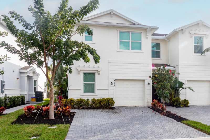 3 bedroom Townhouse at 4578 Meyerson Place, Heathwood Reserve Pud, Lake Worth — photo 1