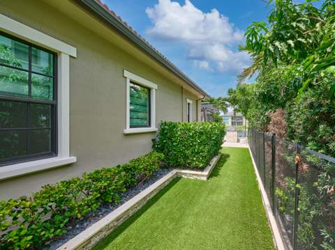 8965 Watercrest Circle, Parkland FL - photo 22 of 118