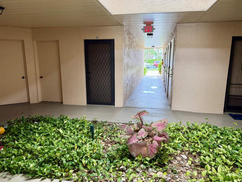 1 bedroom Condominium at 1901 NE Collins Circle #9-10, Savannas Club Condo, Jensen Beach — photo 2