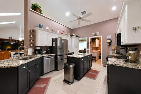 5212 Feather Creek Drive, Fort Pierce FL - photo 9 of 37