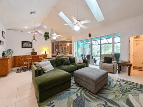 5212 Feather Creek Drive, Fort Pierce FL - photo 6 of 37