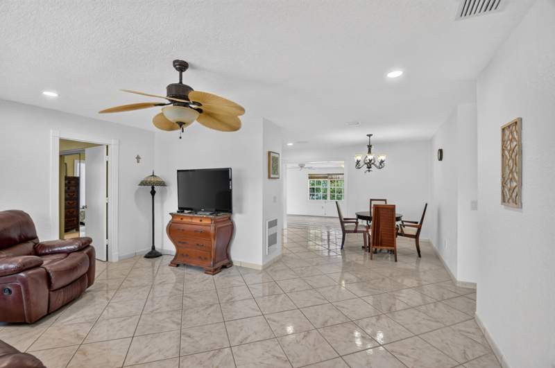 4 bedroom Single Family Residence at 1826 16th Avenue, Lake Clarke Terr, Lake Worth Beach — photo 4
