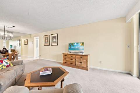 3231 Holiday Springs Boulevard #205, Margate FL - photo 10 of 35