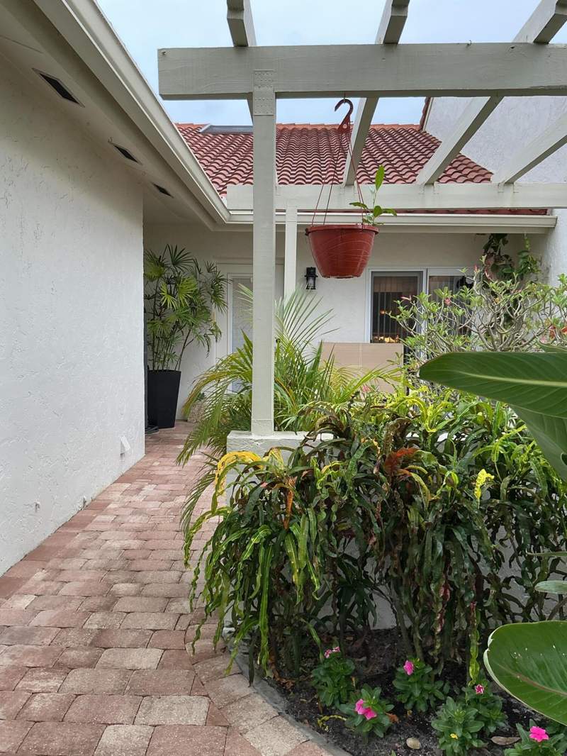 3 bedroom Townhouse at 6912 Barbarossa Street, Tiburon II Ph II, Boca Raton — photo 3