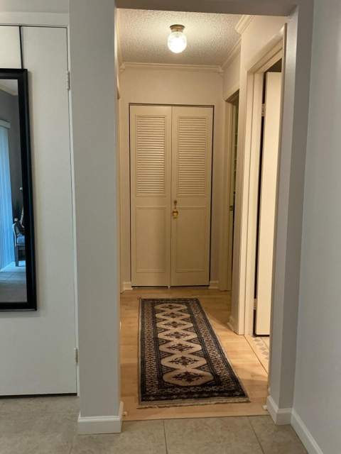 6912 Barbarossa Street, Boca Raton FL - photo 9 of 43