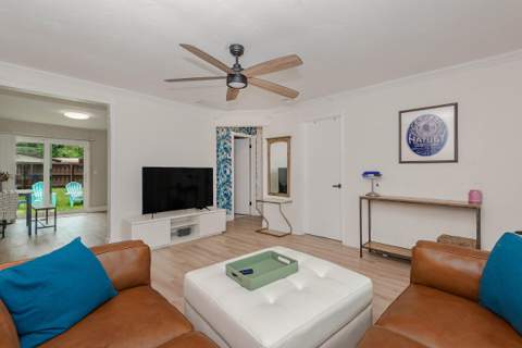 5631 Freedom Street, Hollywood FL - photo 6 of 31