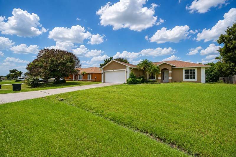 3 bedroom Single Family Residence at 491 SE Starflower Avenue, Port St Lucie Section 13, Port St. Lucie — photo 2