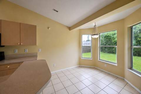 491 SE Starflower Avenue, Port St. Lucie FL - photo 9 of 23
