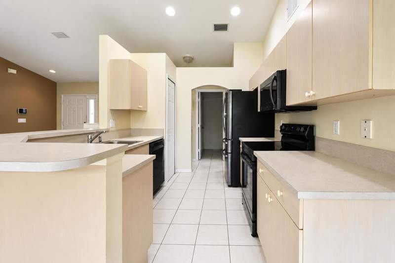 3 bedroom Single Family Residence at 491 SE Starflower Avenue, Port St Lucie Section 13, Port St. Lucie — photo 5