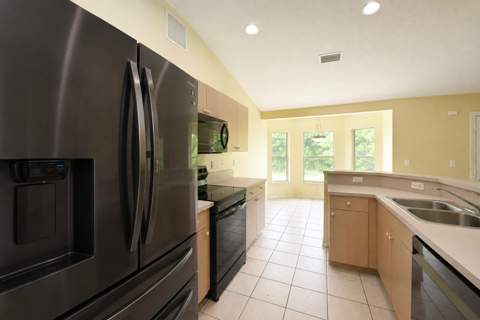 491 SE Starflower Avenue, Port St. Lucie FL - photo 7 of 23