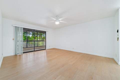 219 Wildwood Circle, Deerfield Beach FL - photo 19 of 28