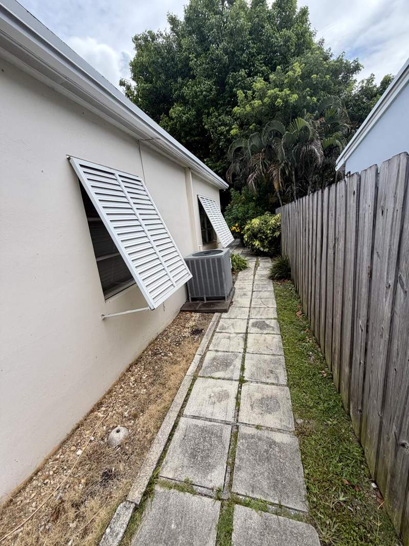 3 bedroom Single Family Residence at 1228 NE 13th Avenue, Lake Ridge, Fort Lauderdale — photo 4