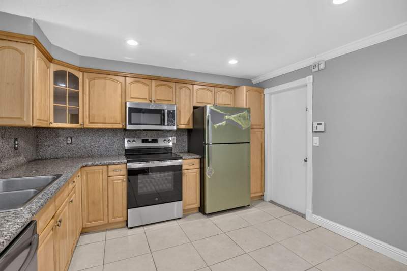 2 bedroom Townhouse at 1603 Barcelona Way #3-32, Sectors 3 & 4 Boundary Plat, Weston — photo 4