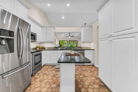 7943 Lake Sands Drive, Delray Beach FL - photo 10 of 40