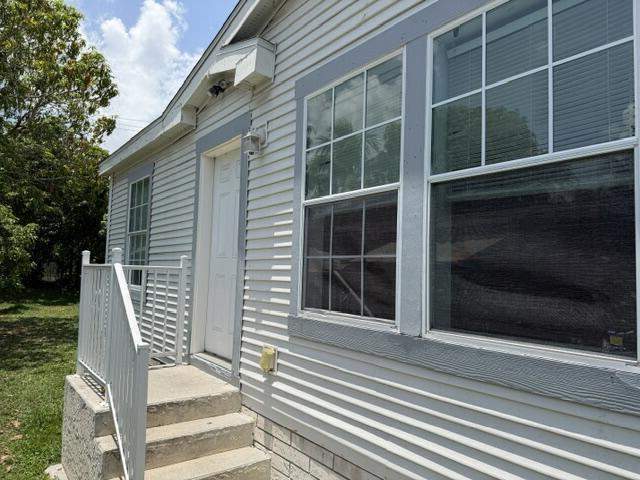 3 bedroom Manufactured Home at 241 Lakeview Drive #241, Country Lakes, Coconut Creek — photo 2