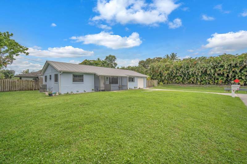3 bedroom Single Family Residence at 9240 Honeywell Road, Tropical Country Estates, Lake Worth — photo 2