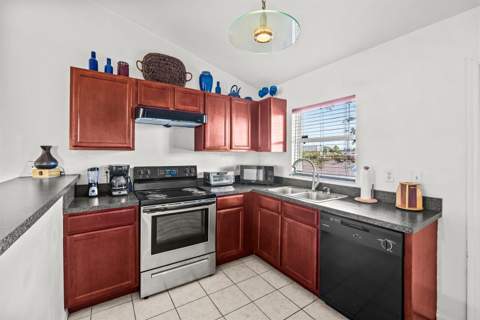 913 SE Forrest Park Drive, Stuart FL - photo 11 of 32